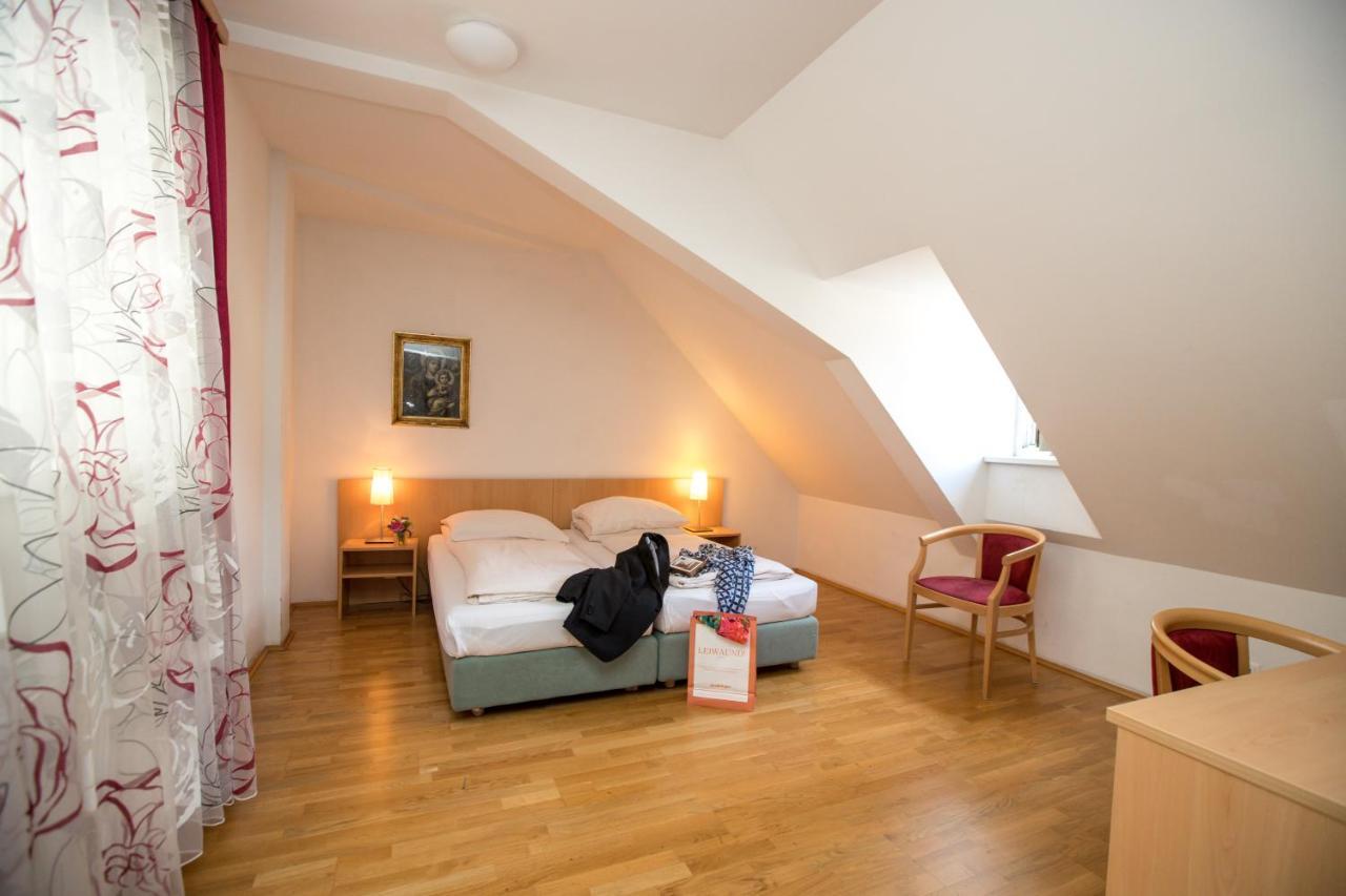 Gaestehaus Deutscher Orden Wien Zewnętrze zdjęcie
